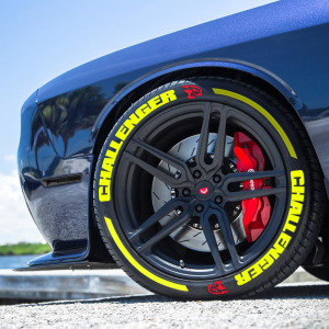 Challenger + Stripes + Logo, Set for 4 Tires (1160)