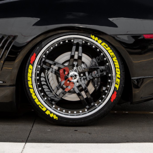 Chevrolet Camaro Yellow + Logo Red, Set for 4 Tires (1098)
