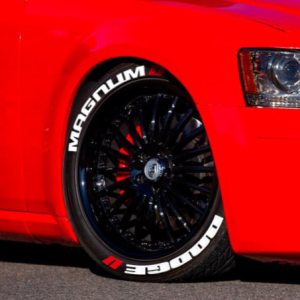 Dodge Magnum + Logo Red, Set for 4 Tires (1754)