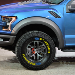 Ford F-150 Yellow + Logo Blue, Set for 4 Tires (1252)