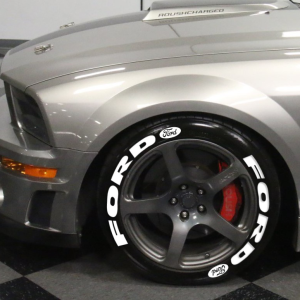 Ford + Logo White, Set for 4 Tires (1262)