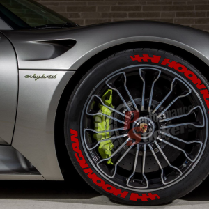 Hoonigan + Flag Full Red, Set for 4 Tires (1657)