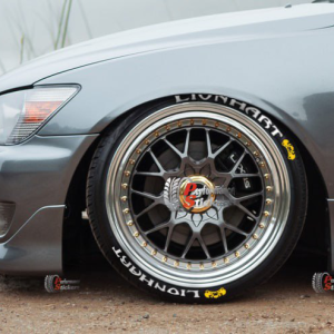 Lionhart + Logo Yellow, Set for 4 Tires (1759)