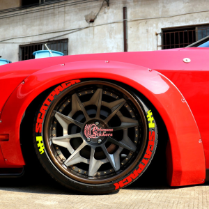 Scatpack Red + Flag Yellow, Set for 4 Tires (1183)