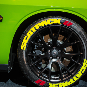 Scatpack Yellow + Logo Red, Set for 4 Tires (1200)