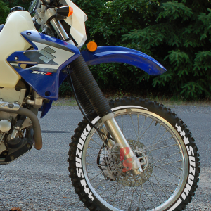 Suzuki + Stripes + Flag Full White, Set For 2 Tires Both Sides Left And Right (1745)